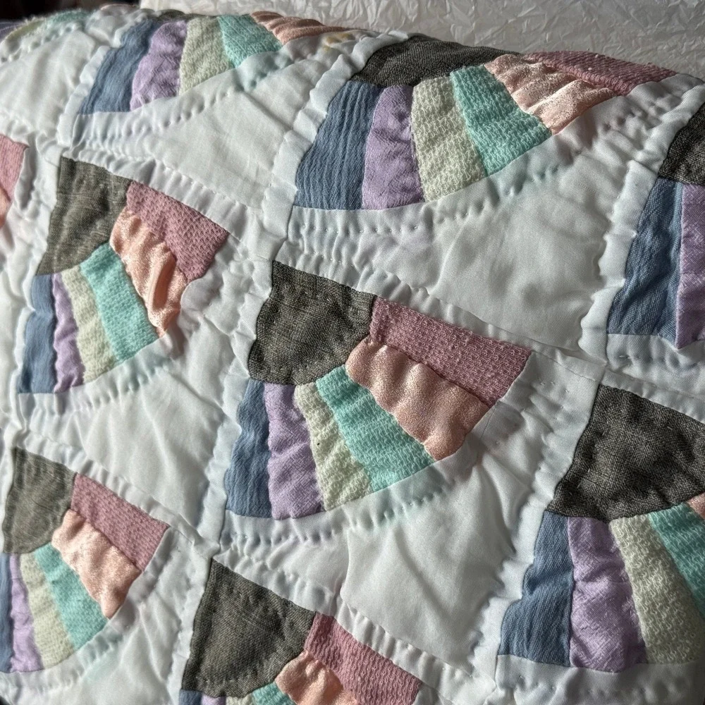 Handmade Pastel Fan Patchwork Quilt Lavender Border Nursery Throw Blanket